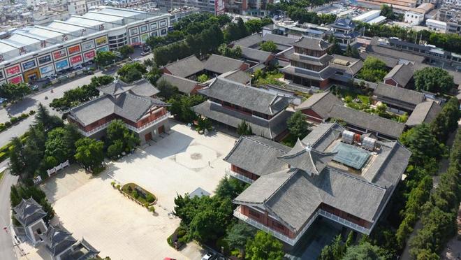 ·大理 瓦猫从屋脊跃入人间CQ9电子最新网站吾乡大藏(图5)