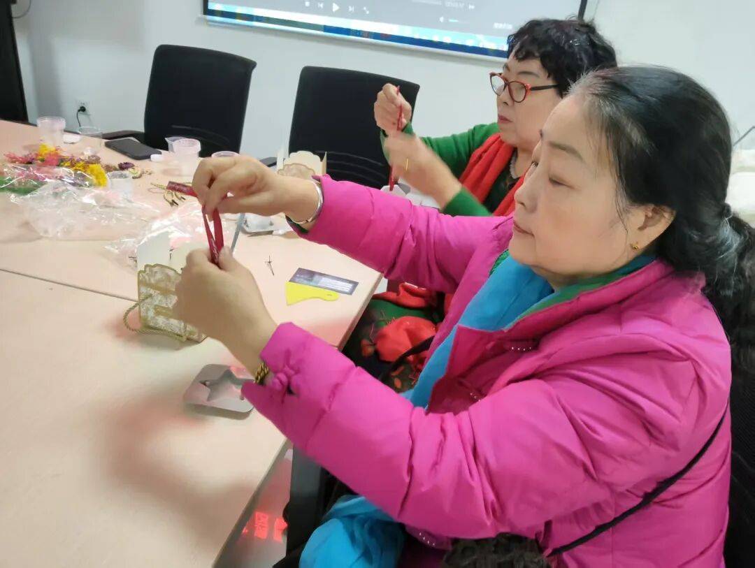 妇联凝聚巾帼力量开展多元巾帼关爱活动CQ9电子中国网站汉沽街道贾园里社区