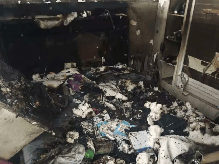 家中起火竟是“拜拜”惹的祸CQ9电子有限公司一居民(图1)